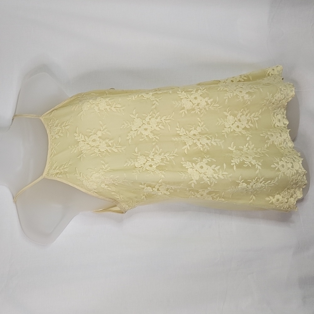 🌟New York and Co. Women's Yellow Lace Camisole🌟
